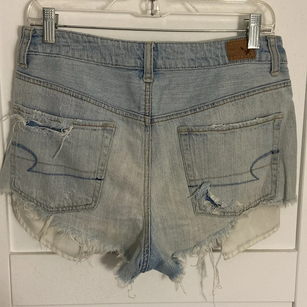 American Eagle Hi-Rise Festival Shortie Light Wash Cut Off Jean Shorts SZ 8 - Picture 5 of 7